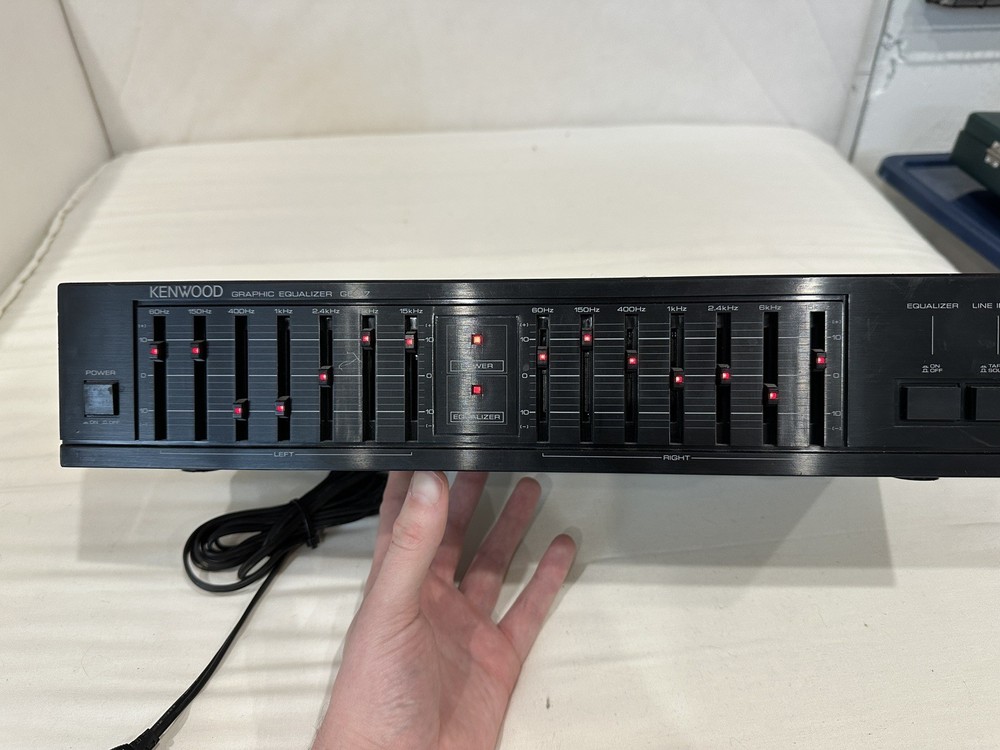 Kenwood Graphic Equalizer GE-47 POWERS ON