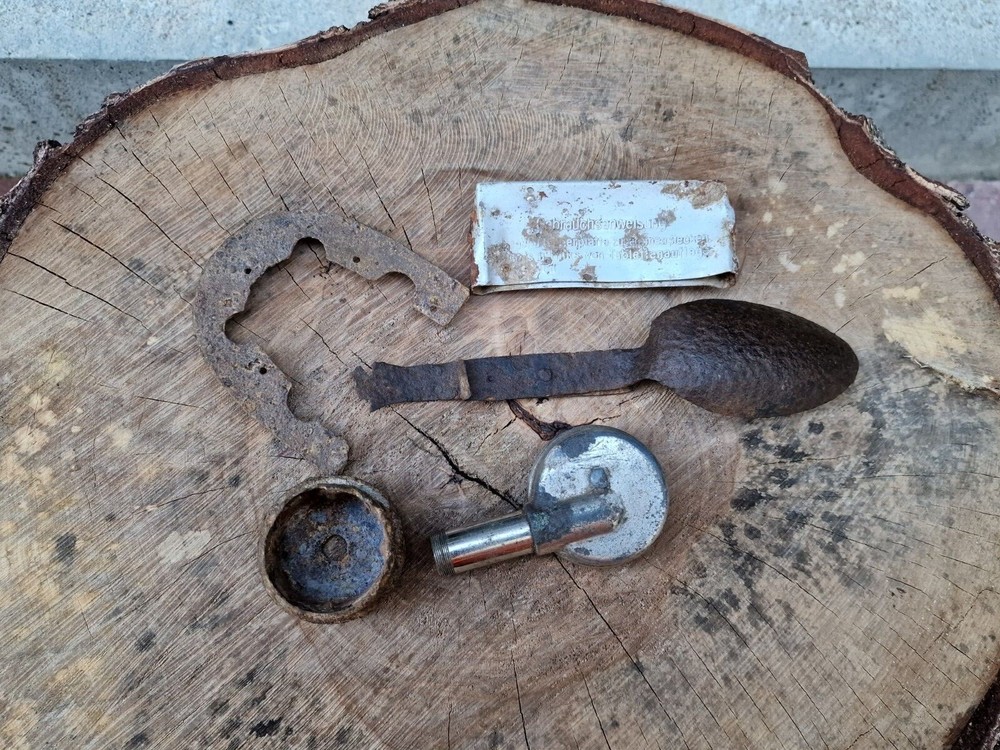 WW2 Accessories from the German bunker relic.