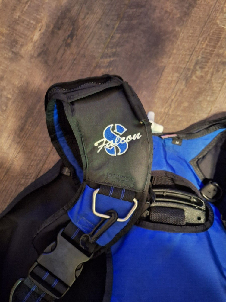 SCUBAPRO Falcon BCD Blue Medium Used
