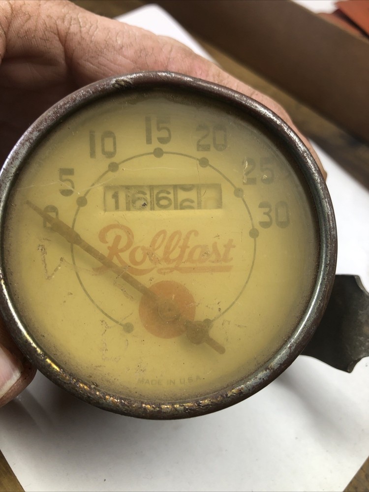 VINTAGE BICYCLE ROLLFAST SPEEDOMETER LOT C