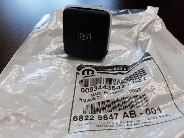 Genuine Mopar Charging Port USB 68229847AB