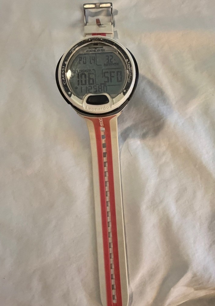 Cressi Leonardo Dive Computer White Pink Red Digital Display Wrist Strap