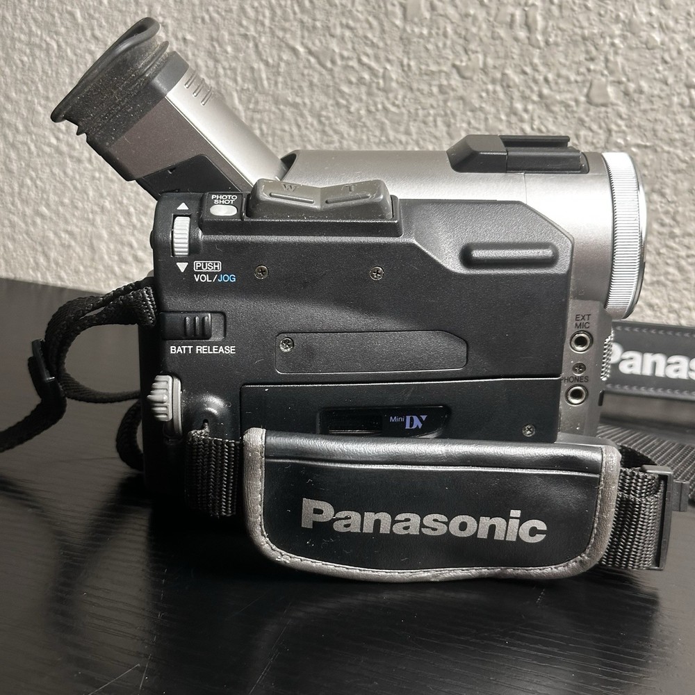 Panasonic PV-DV910 Camera Only W Battery