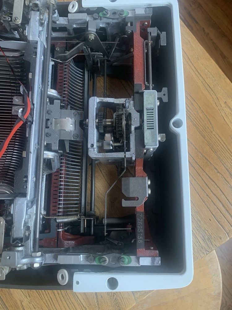 Olympia SG3N Typewriter