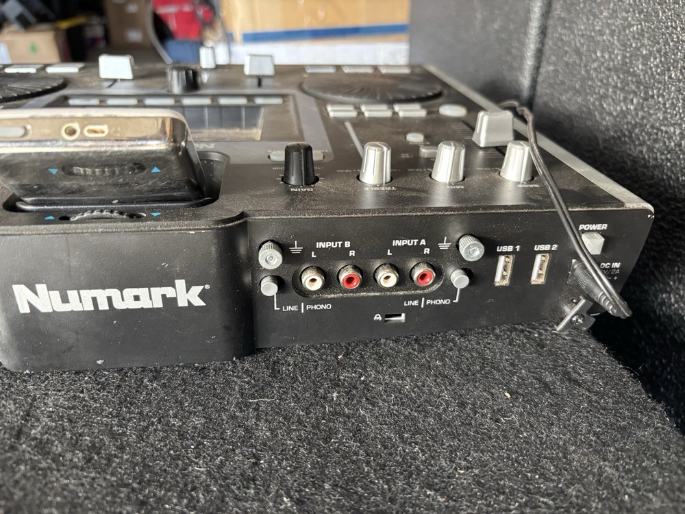 Numark iDJ2 DJ Mixing Console Compatible with iPod Mobile DJ System - TESTED