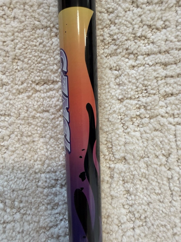 Camel Two-Piece Billiard Cue 19.5 oz Autographed Flame Design with Case