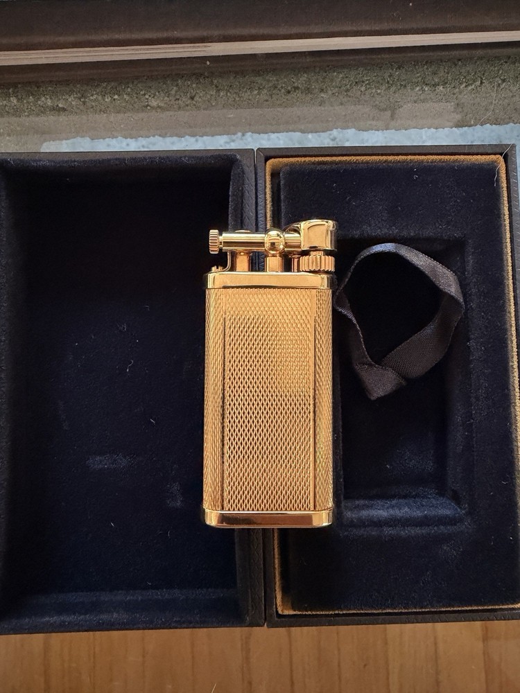 Dunhill Fine Line Lighter Gold Plated