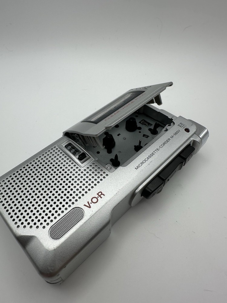 Sony Microcassette-Corder M-560V VOR Silver Handheld Voice Plus Recorder