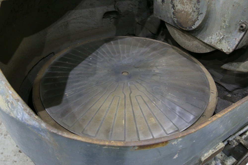 24" HEALD HORIZONTAL SPINDLE ROTARY GRINDER: YODER #71257