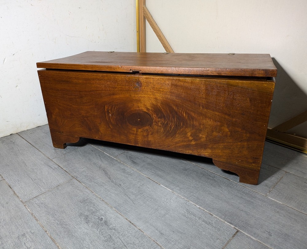Antique Rustic Solid Wood Carpenter Tool Storage Box Chest Trunk with Lid N65