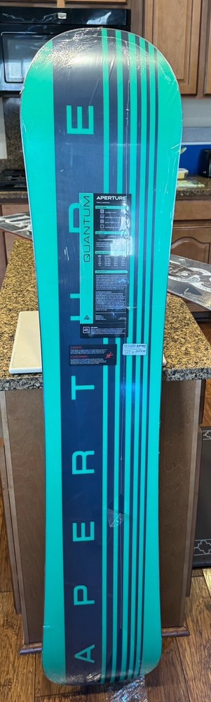 Aperture Quantum Snowboard