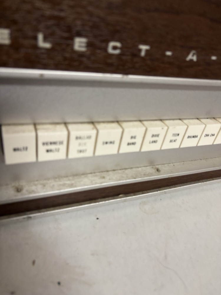 SEEBURG SELECT A RHYTHM VINTAGE DRUM MACHINE