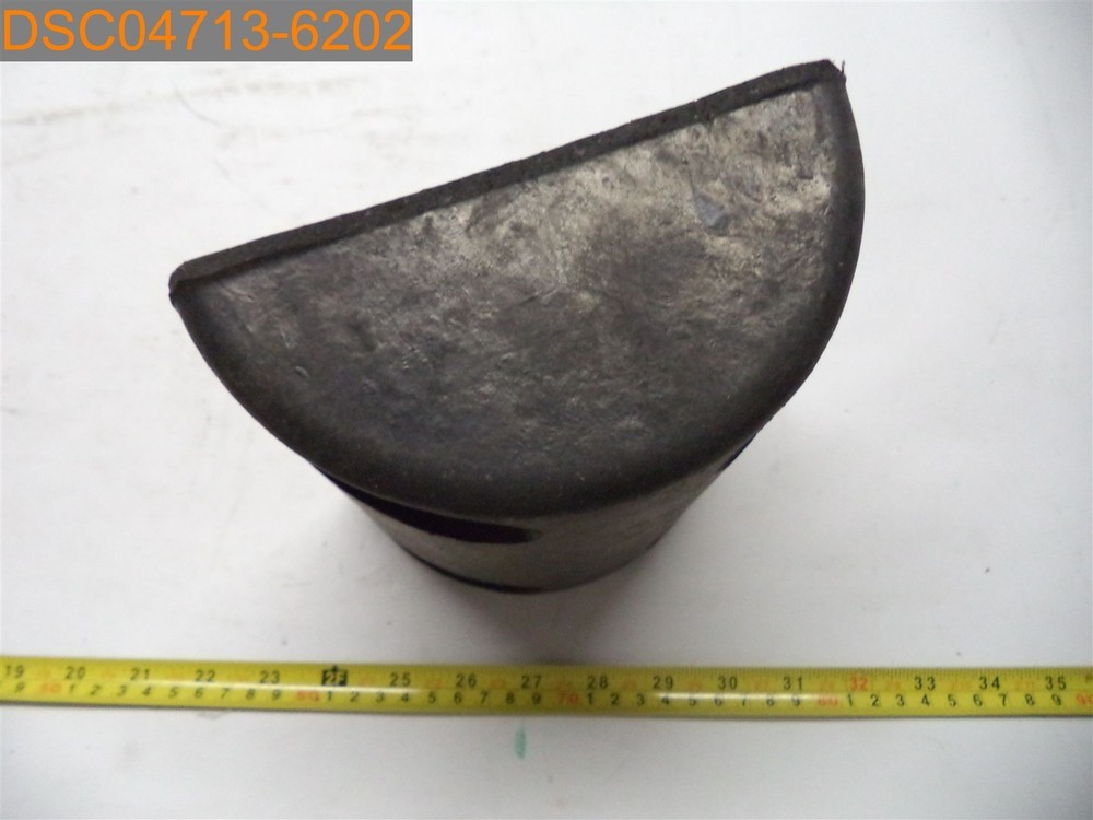 8" x 6" x 2 7/8" Rubber Dock Bumper