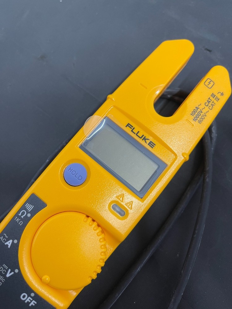 Fluke T5-600 Electrical Voltmeter, Continuity and Current Tester - Open Box