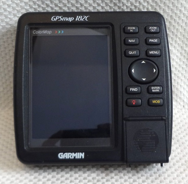 GARMIN GPSMAP 182C MARINE CHART PLOTTER FISHFINDER GPS UNIT w/ MOUNTING KNOBS