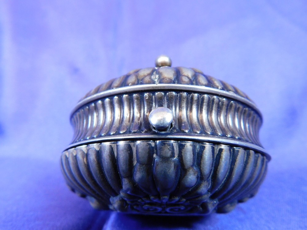GORHAM EARLY FOOTED STERLING SILVER BOX #120 - GOOD CONDITION MONO M1
