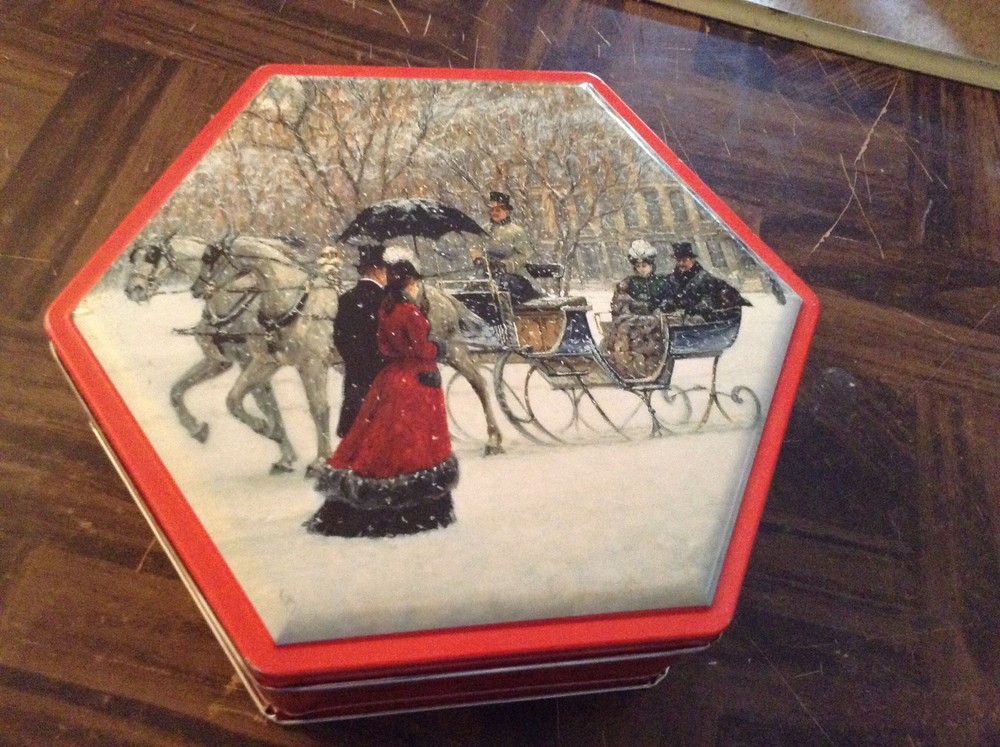 Six sided winter impressions metal tin