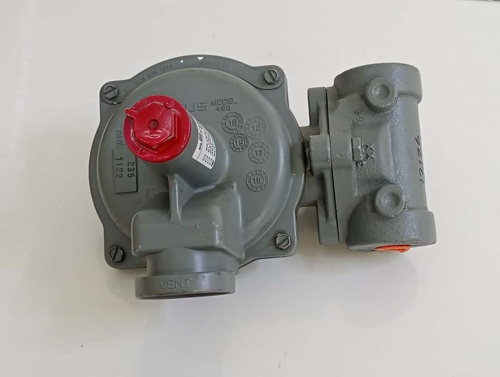 SENSUS / Gas Pressure Regulator / Model 496 / 4967844