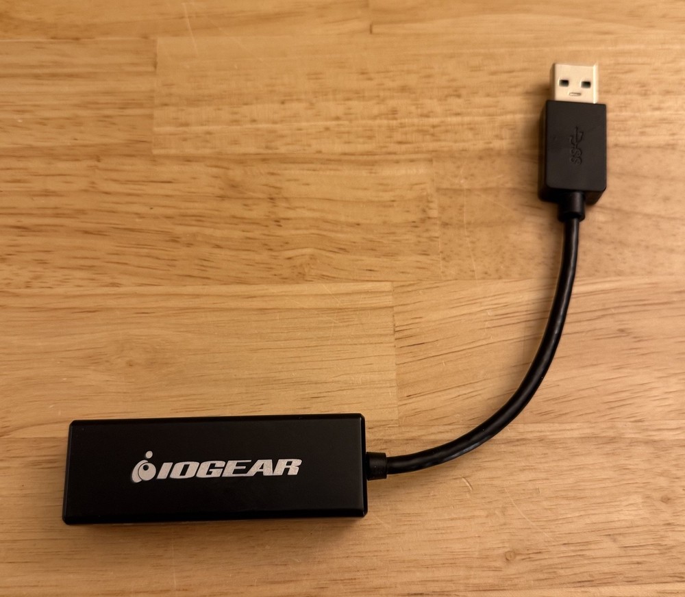 Iogear  Pocket Card Reader / Writer GFR309