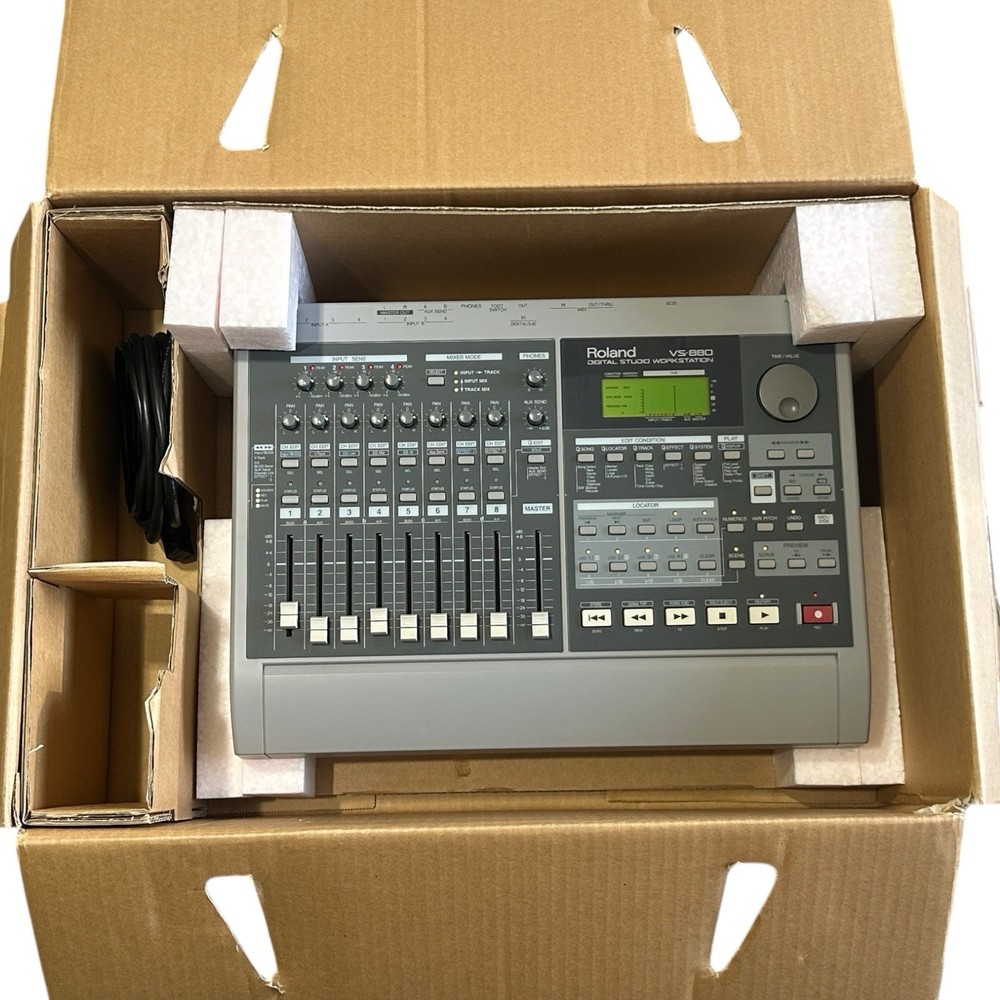 Roland V-Studio VS-880 Digital Studio Workstation w/ Box – Mint – Tested