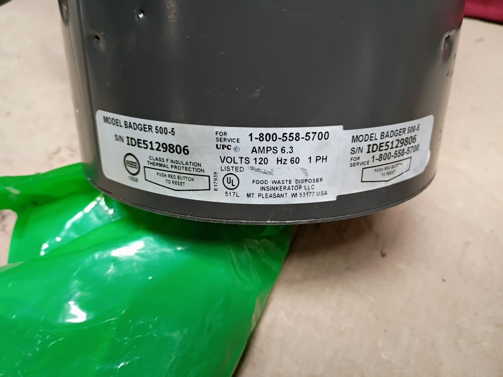 KInSinkErator Badger 500, 1/2 HP Continuous Feed Kitchen Garbage Disposal, OB,