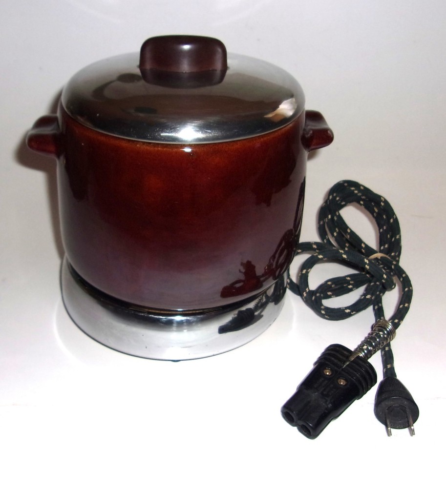 Vtg West Bend 2 Qt Bean Pot #3295 Complete with Working Base