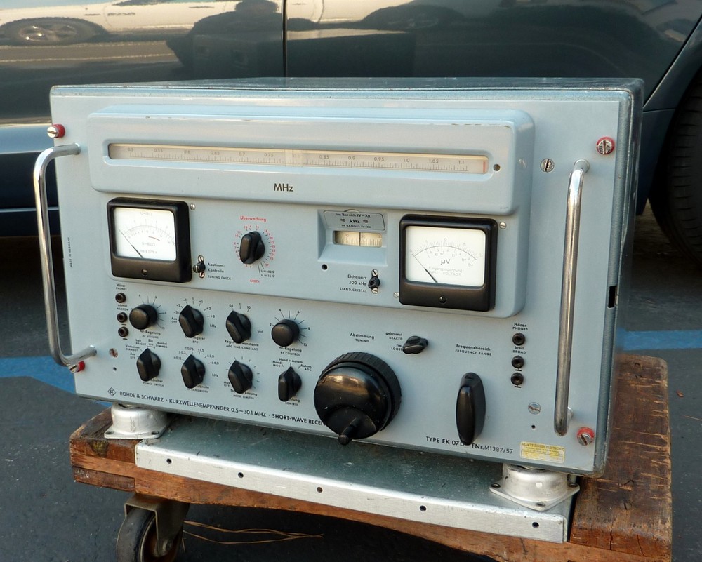 Rohde & Schwarz EK-07D Short Wave Receiver