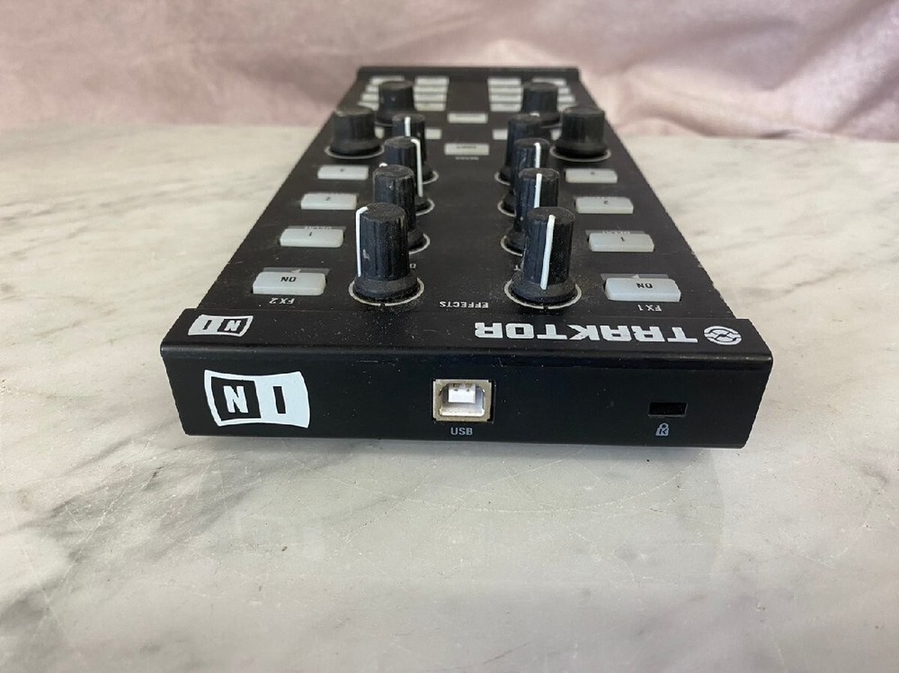 Native Instruments Traktor Kontrol X1 Single Deck Controller