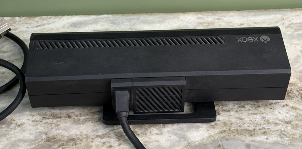Microsoft Xbox One Kinect Sensor Camera Motion Controller Model 1520 TESTED