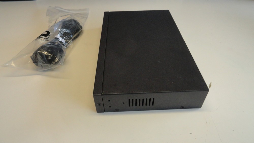 Dell PowerConnect 2016 16-Port Switch