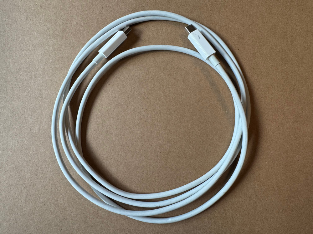 Apple Thunderbolt Cable White 2.0 meters, 6 feet