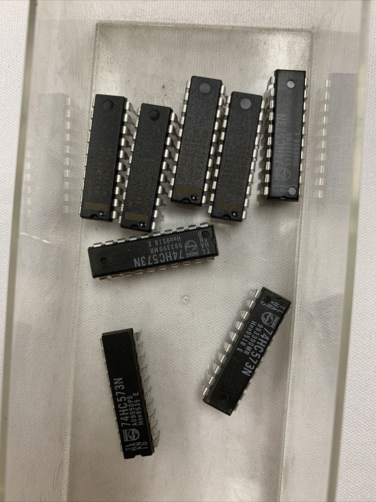 74HC573N, ID-D-7-5-4-4, chips Components