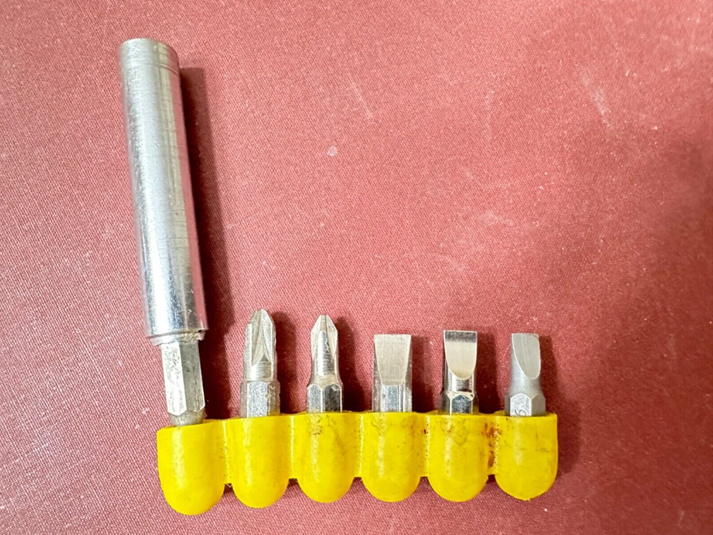 HYPER TOUGH 4.8-VOLT Cordless Screwdriver, Charger, Missing The Original Bits