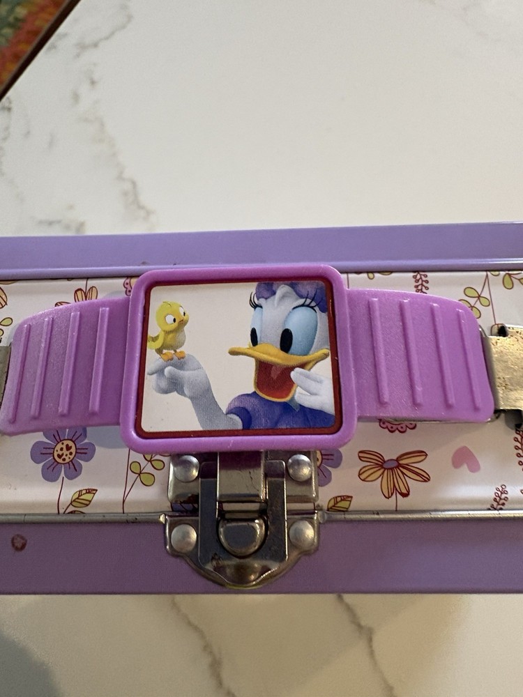 Daisy Duck Tin Lunch Box