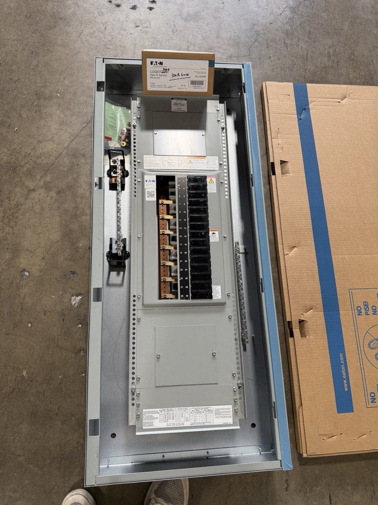 1-PRL1A1100X30C 100 AMP MAIN LUG 30 SPACE SINGLE PHASE COMPLETE PANEL