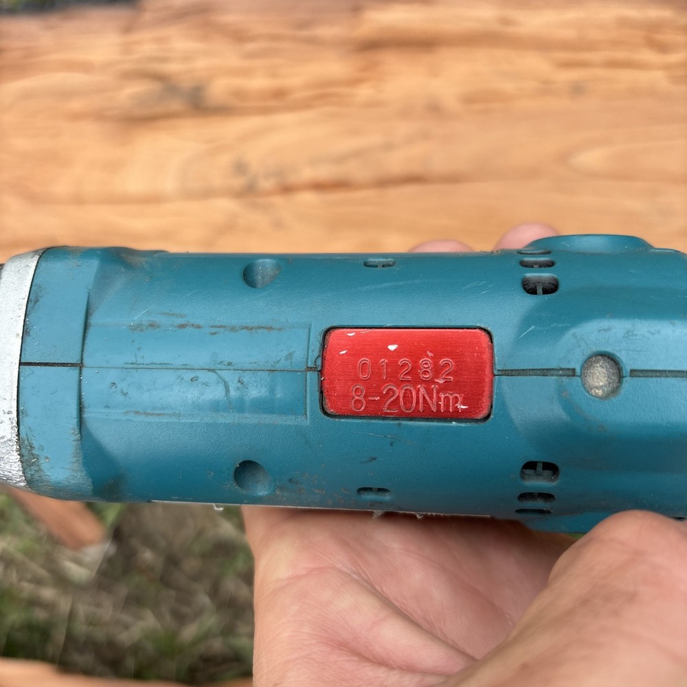 Makita Torque Nutrunner 5/8” Nut Runner 12V No Battery Tool Only