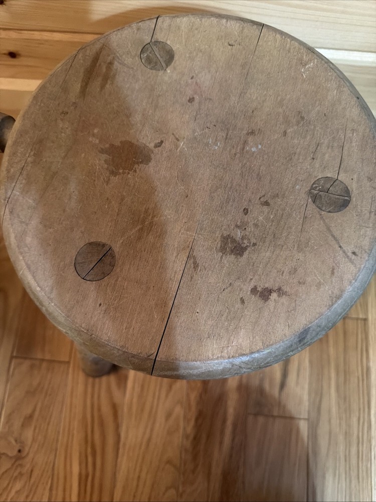 VTG Milking Stool 3 Legs w/Handle