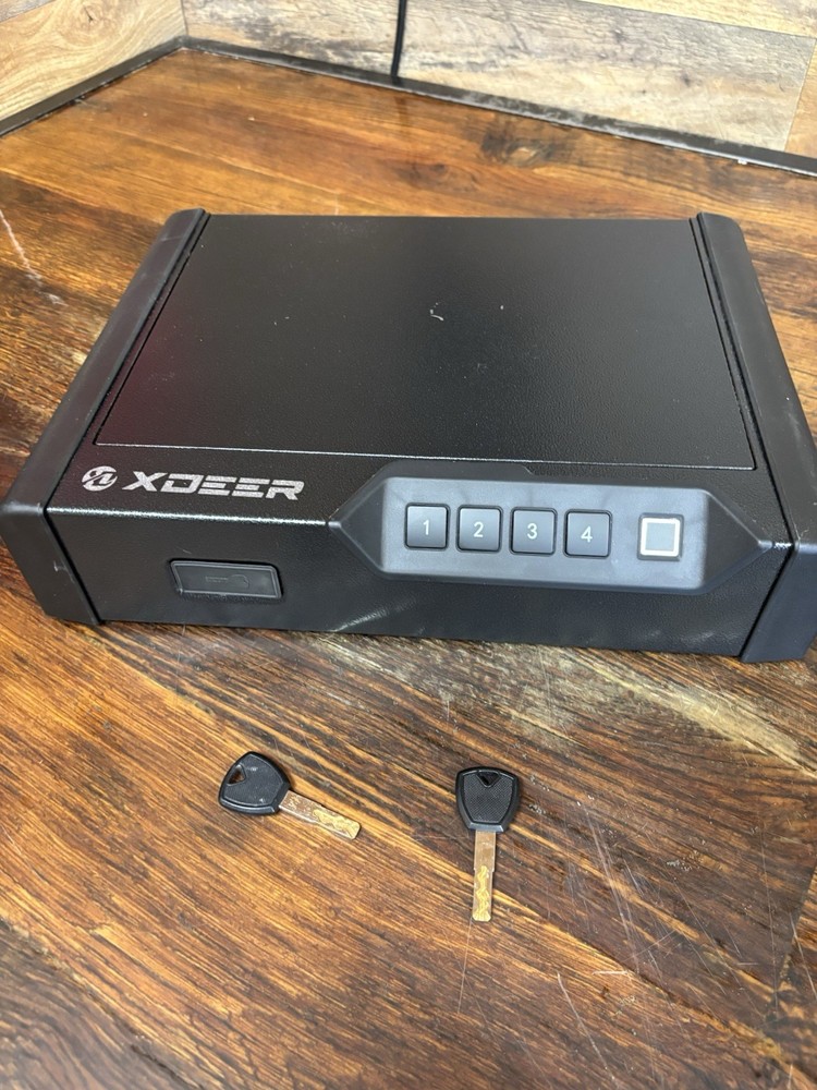 XDeer Gun Safe WITH 2 keys, unknown code
