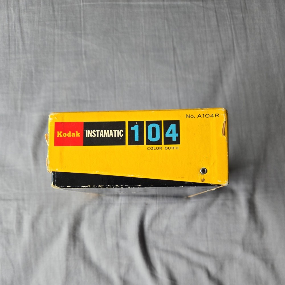 Vtg Kodak Instamatic 104 Camera 1960s Flashcube Box Untested