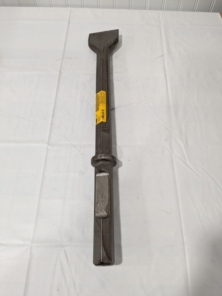DEWALT Hammer & Chipper Replacement Chisel 3" X 20" DW5961