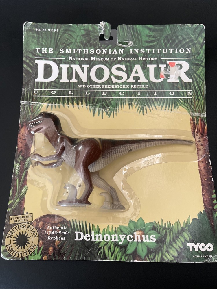 Rare Smithsonian Institution Dinosaur Collection Deinonychus Tyco
