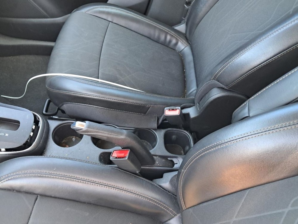 TRAX 2019 Glove Box 4787282