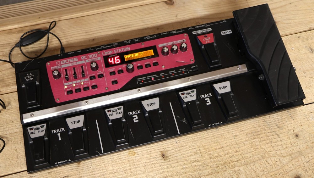 Boss RC-300 Loop Station w/ Power Supply - Black