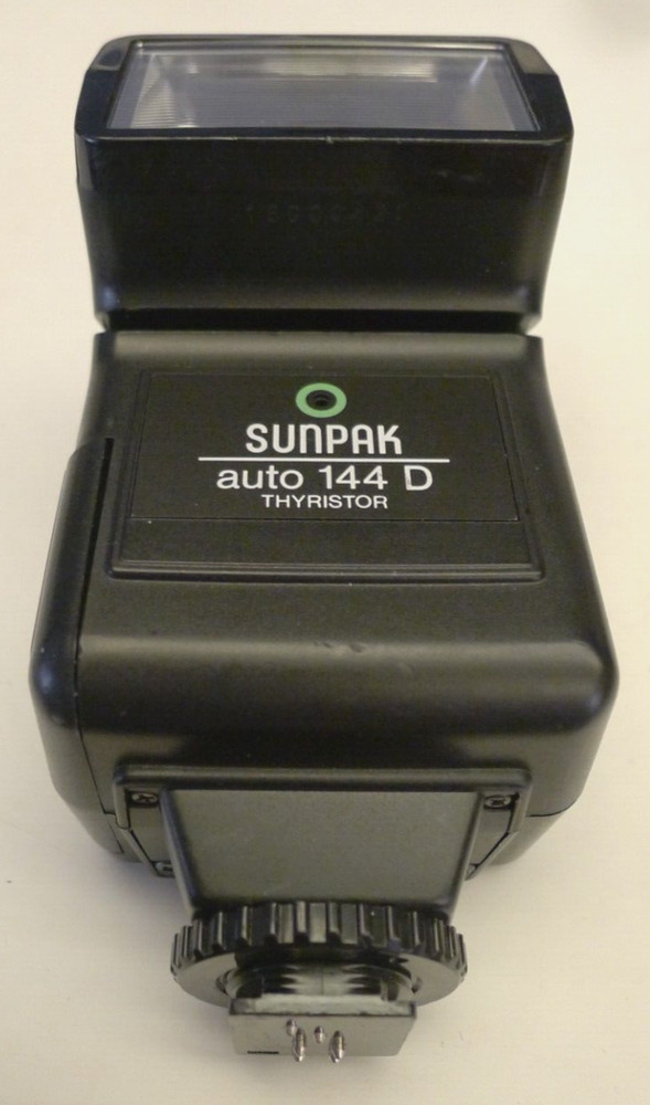 Sunpak Auto 144 D Thyristor Hot Shoe Flash - TESTED