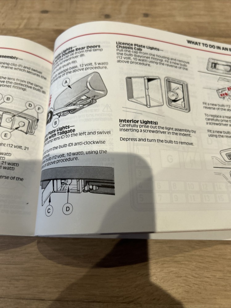 Ford Transit Operator Manual - October 1985 - 3rd Edition.