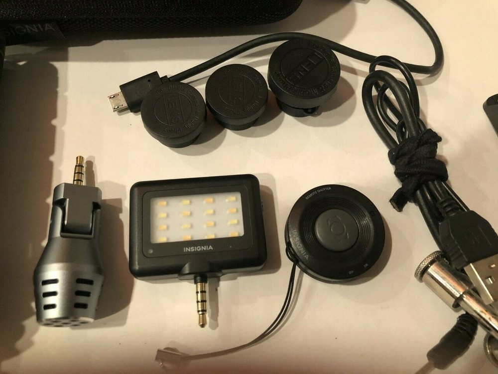 Insignia Camera Accessory Kit