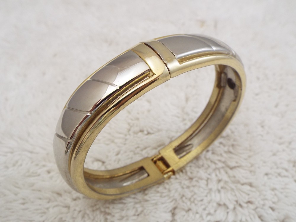 Silvertone Goldtone Hinged Bracelet (J54)