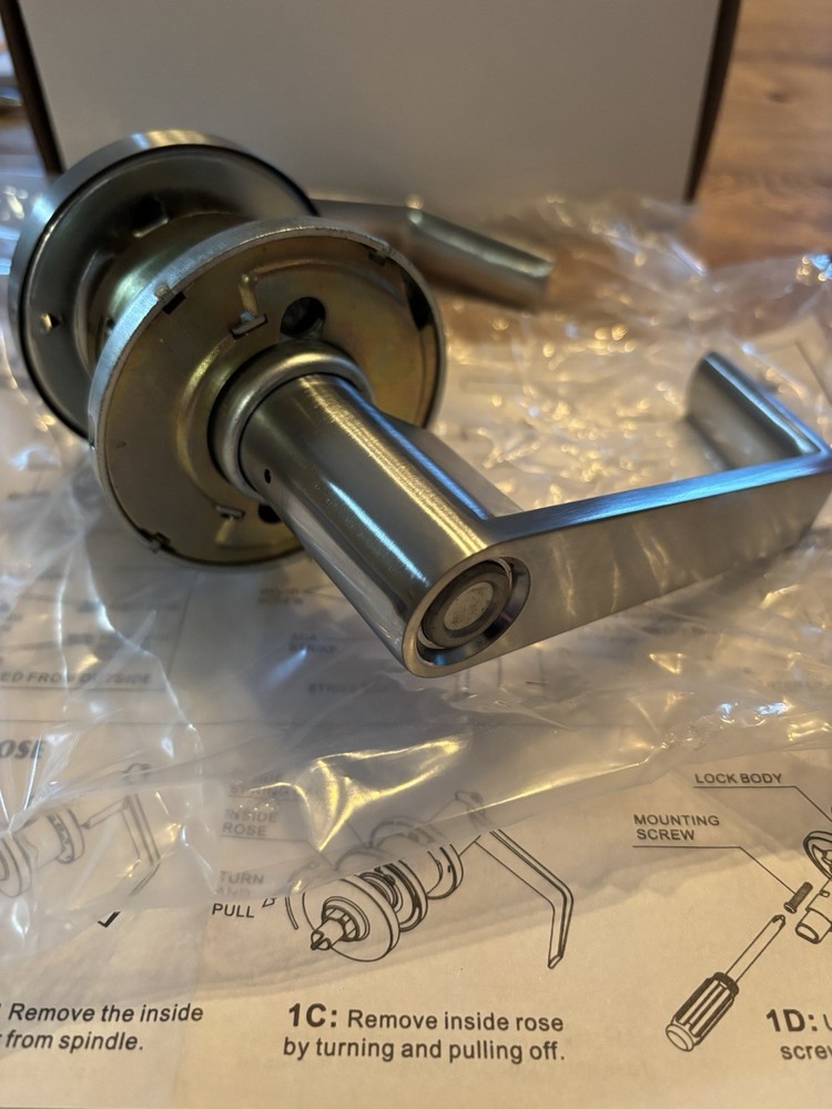 Universal Hardware Commercial