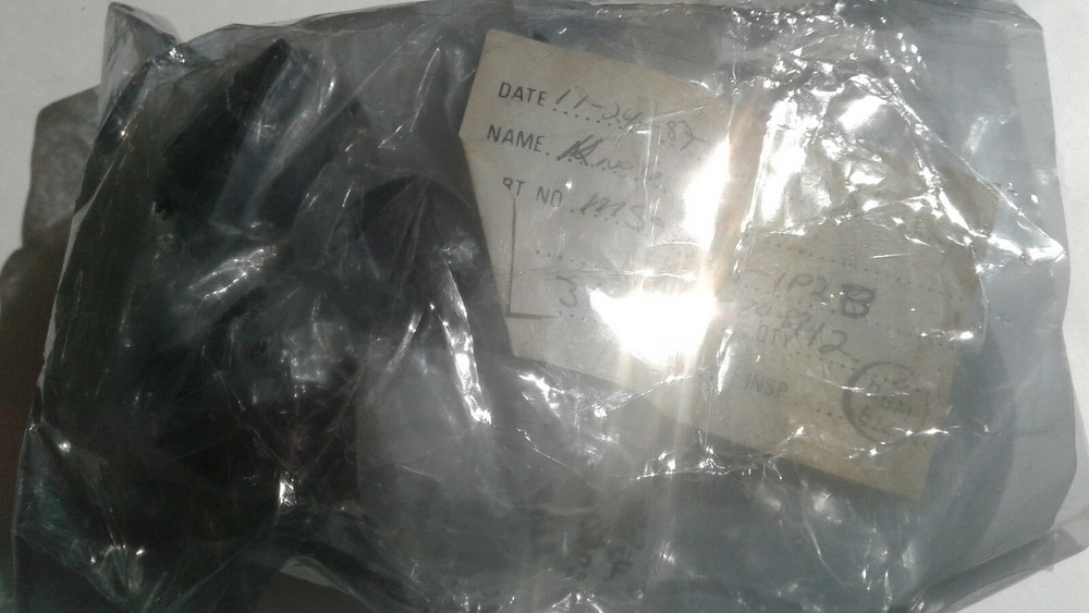(1 pc) MS91528-1P2B,MIL SPEC, KNOB