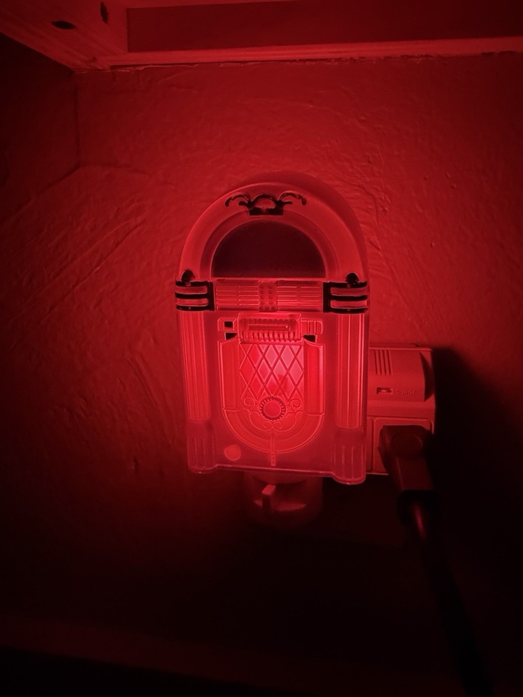 JUKEBOX NIGHTLIGHT Plug In - Lighted NEAT